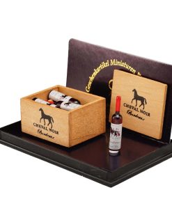 Caisse en bois avec bouteilles de vin  » Cheval noir « 