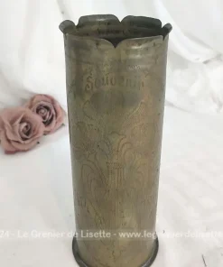 Ancienne douille obus décorée gravures Guerre 1914