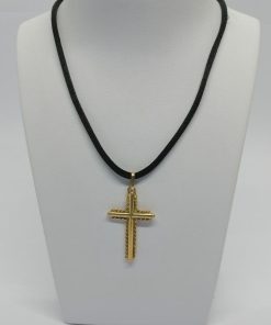 Pendentif, croix en or jaune, avec fil tourné, vers 1950-70.