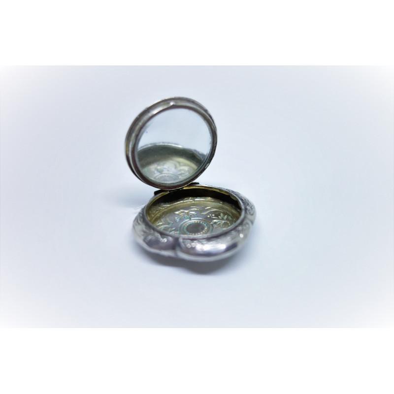 Petite boîte argent quadrilobé. – Image 5
