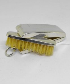 Petite brosse à moustache et son étui en argent, Orfèvre Louis Kuppenheim, Pforzheim, Art Déco.