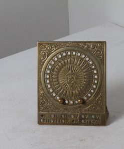 Calendrier perpétuel en laiton doré
