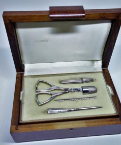 Coffret Bois, Rare Nécessaire à couture complet d’Epoque Art Déco.