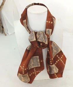 Foulard Ascot vintage tendance seventies polyester ton orangé