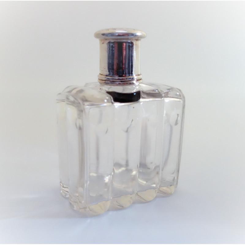 Flacon à parfum ancien Art Déco.