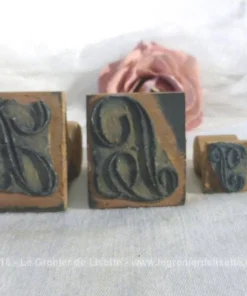 Lot de 4 tampons de monogrammes L et J
