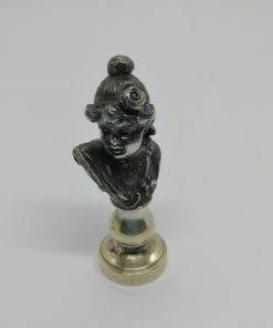 Cachet en bronze argenté, jeune fille aux fleurs, Art Nouveau.