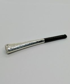 Fume-cigarette argent martelé, bakélite noir, Art Déco