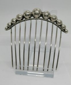 Peigne à cheveux, motifs de fleurettes stylisées, 1880-1900.