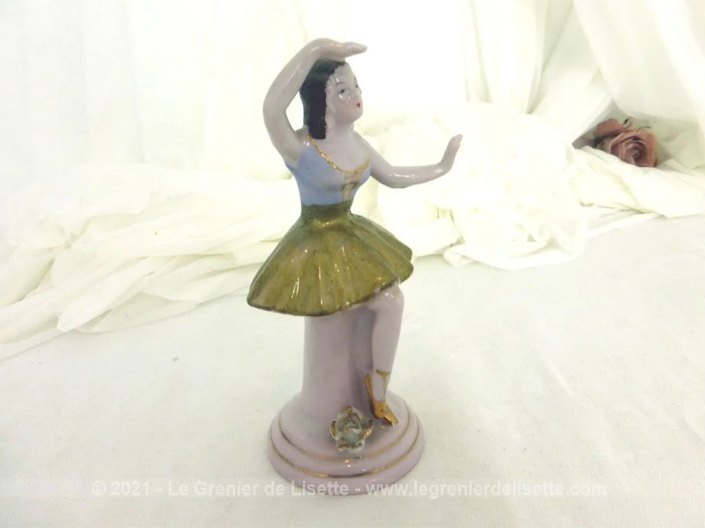 Figurine céramique danseuse jupe piédestal – Image 4