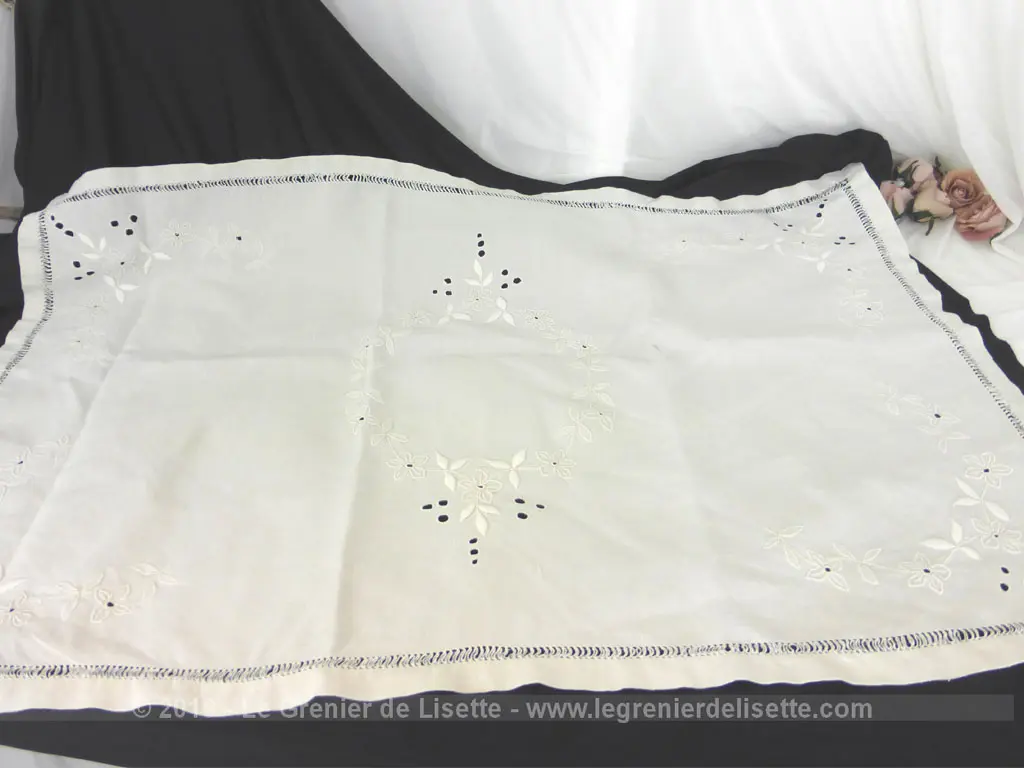 Sur-nappe coton lin jours et broderies – Image 2
