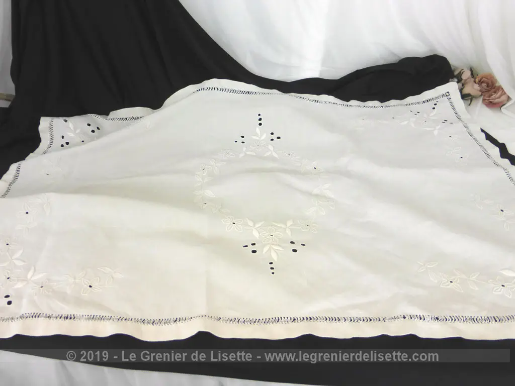 Sur-nappe coton lin jours et broderies – Image 6
