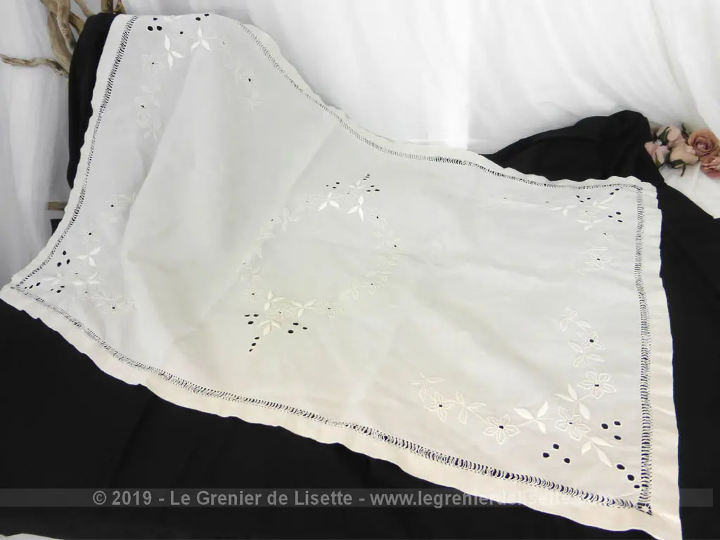 Sur-nappe coton lin jours et broderies – Image 3