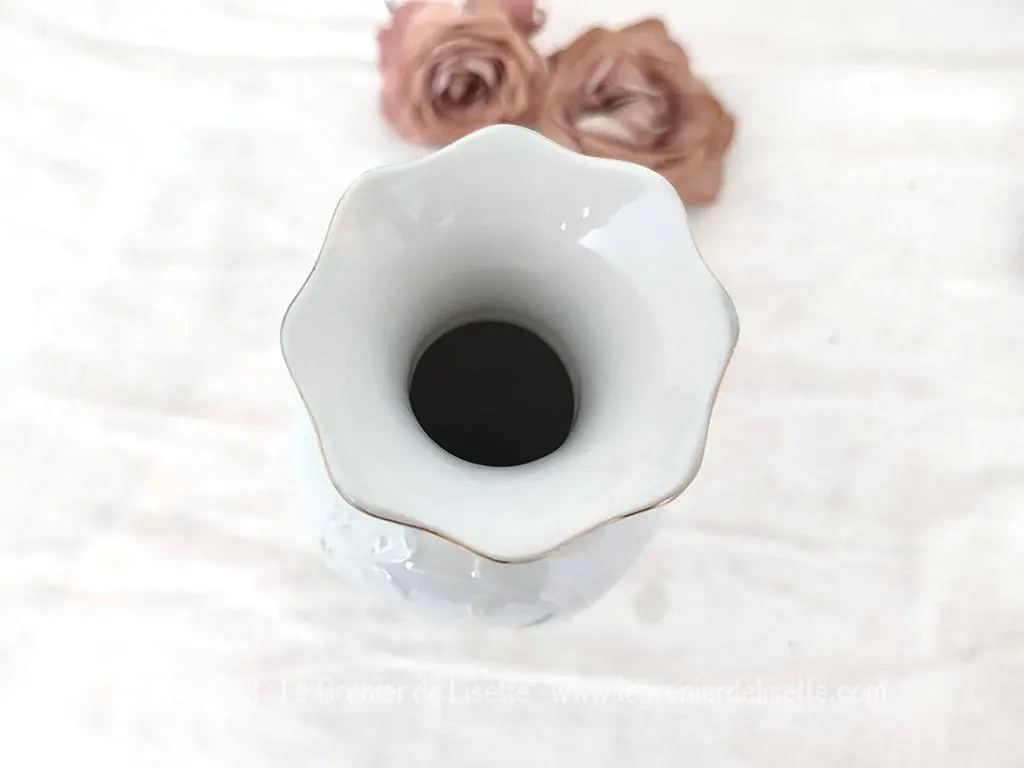 Petit vase 3 pans décors bouquet porcelaine Sanbo – Image 4