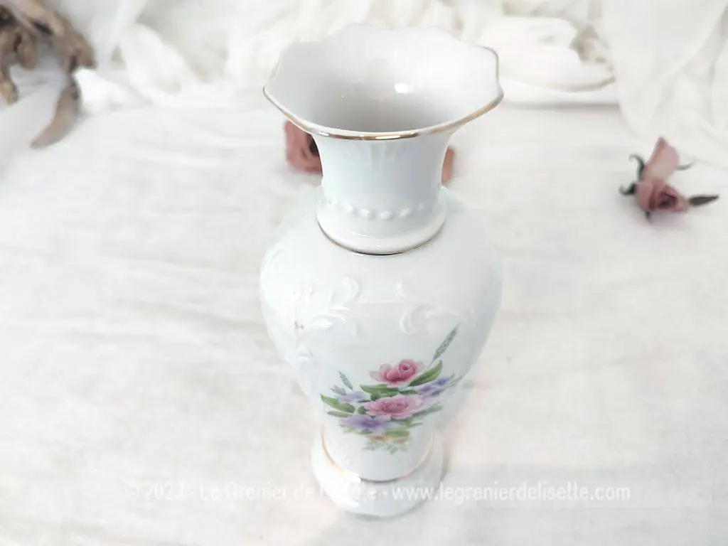 Petit vase 3 pans décors bouquet porcelaine Sanbo – Image 6