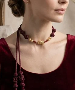Collier Saga écarlate